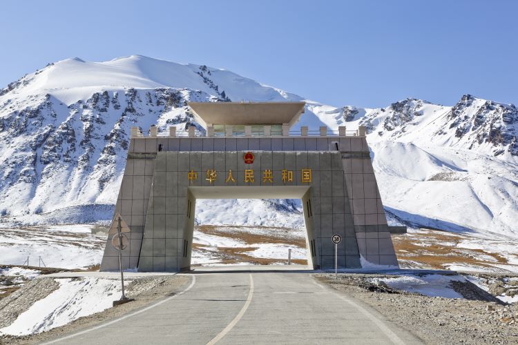 Pakistan-China Khunjerab Border Reopens, Boosting Trade and Tourism