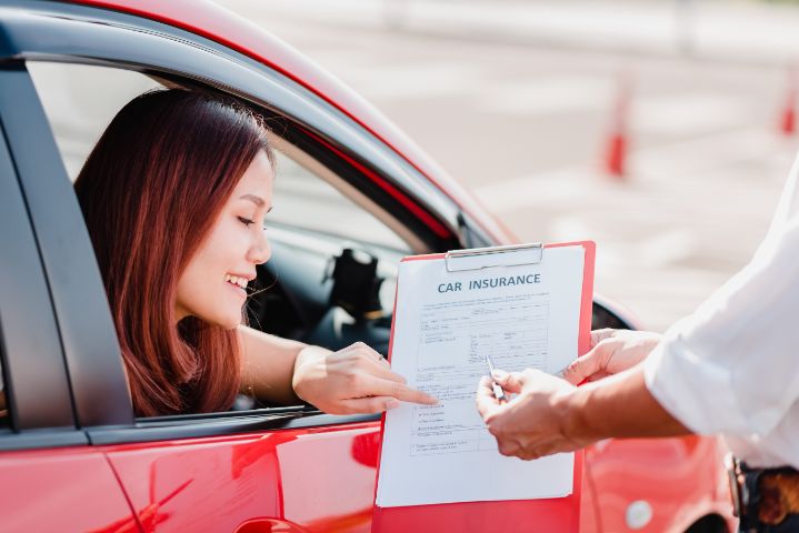 Factors to consider while buying car insurance Factors to consider while buying car insurance