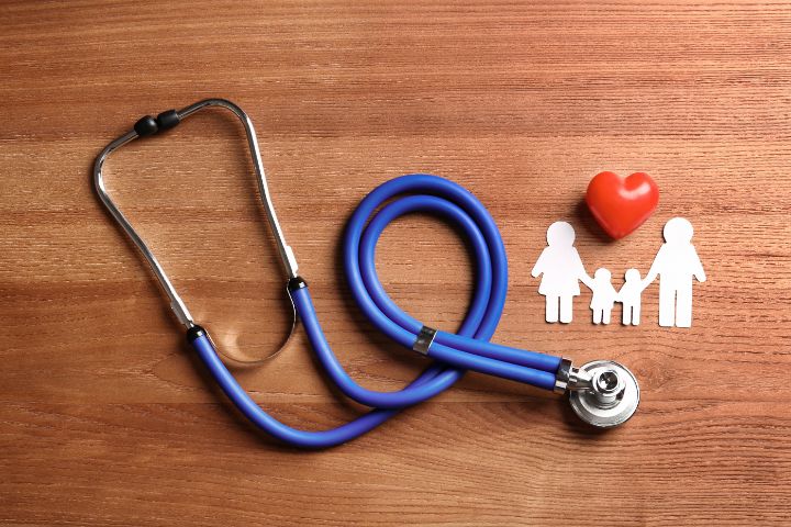 Confused about Buying Health Insurance Online or Offline? Here’s a Guide - Health insurance