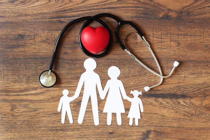 Tips to Protect Your Parents’ Health during the Harsh Winter Months - Health insurance