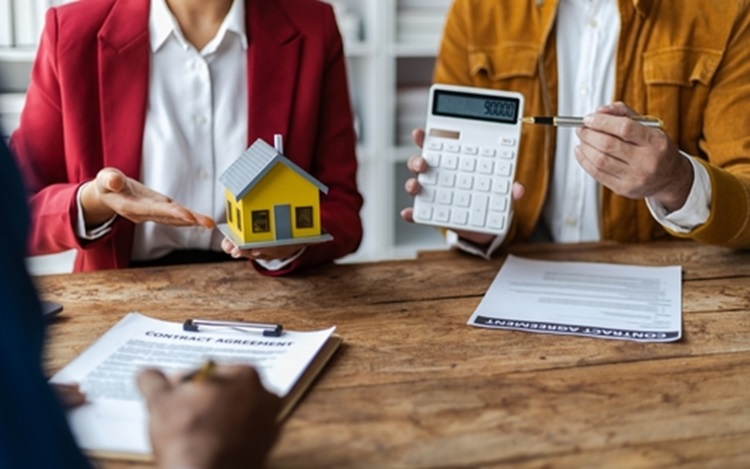 File a Homeowner’s Insurance Claim After a Fire Accident File a Homeowner’s Insurance Claim After a Fire Accident