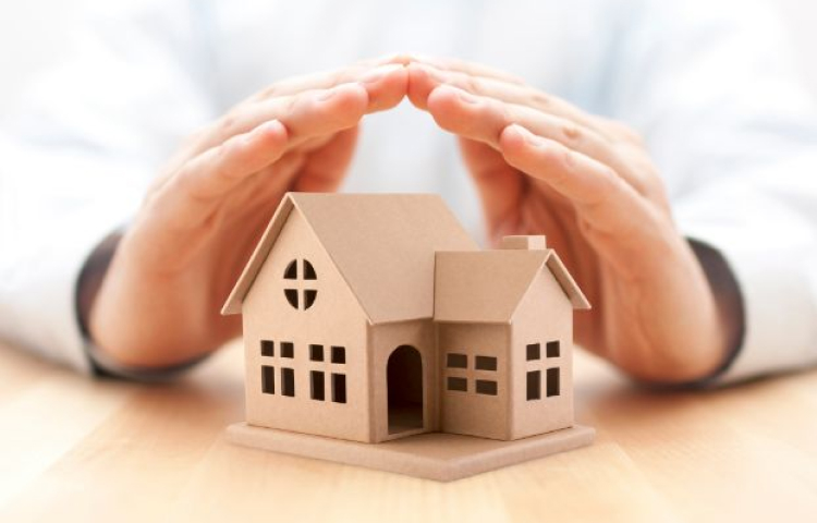 A short guide for home insurance while travelling