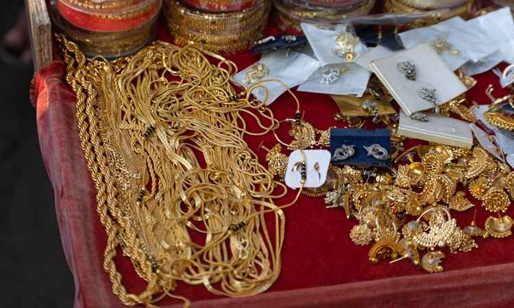 Jewellery Insurance or Bank Locker Jewellery Insurance or Bank Locker