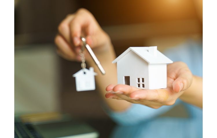 Ways to save money on home insurance Ways to save money on home insurance
