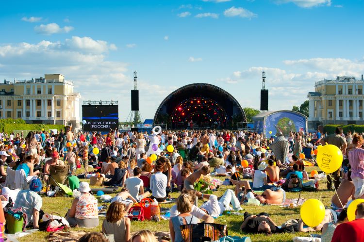 Top International Festivals for Your 2024 Travel Bucket List