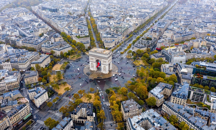 famous historical places in france