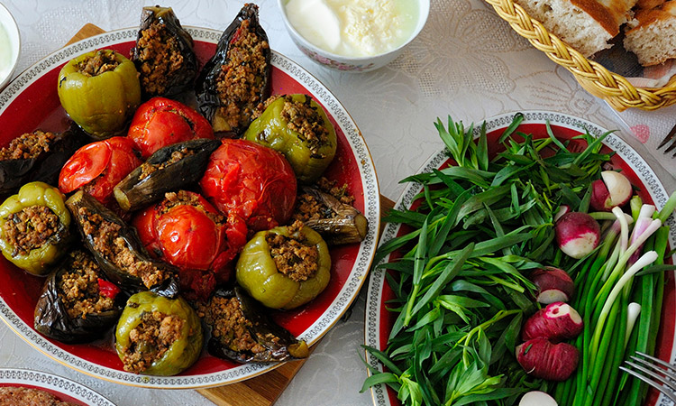 Best Restaurants in Baku: Top Dining Spots for Vegetarians & Non-Vegetarians Best Restaurants in Baku: Top Dining Spots for Vegetarians & Non-Vegetarians
