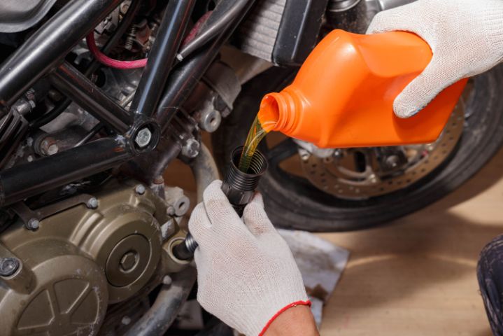 How Often Should the Oil and Oil Filter Be Changed of Your Motorcycle?